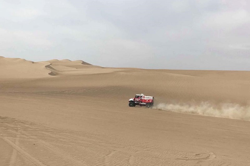 Aleš Loprais v závodu dakarské rallye.