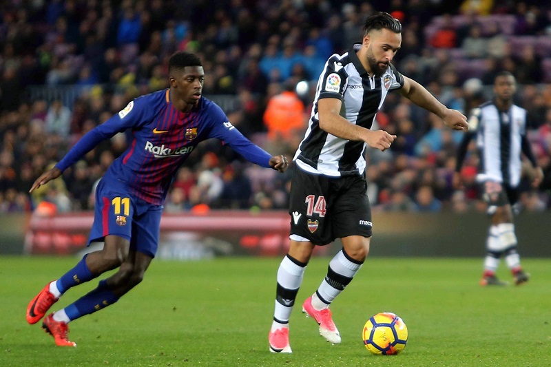 Barcelona porazila v dalším kole španělské ligy Levante. Barcelona porazila v dalším kole španělské ligy Levante.
