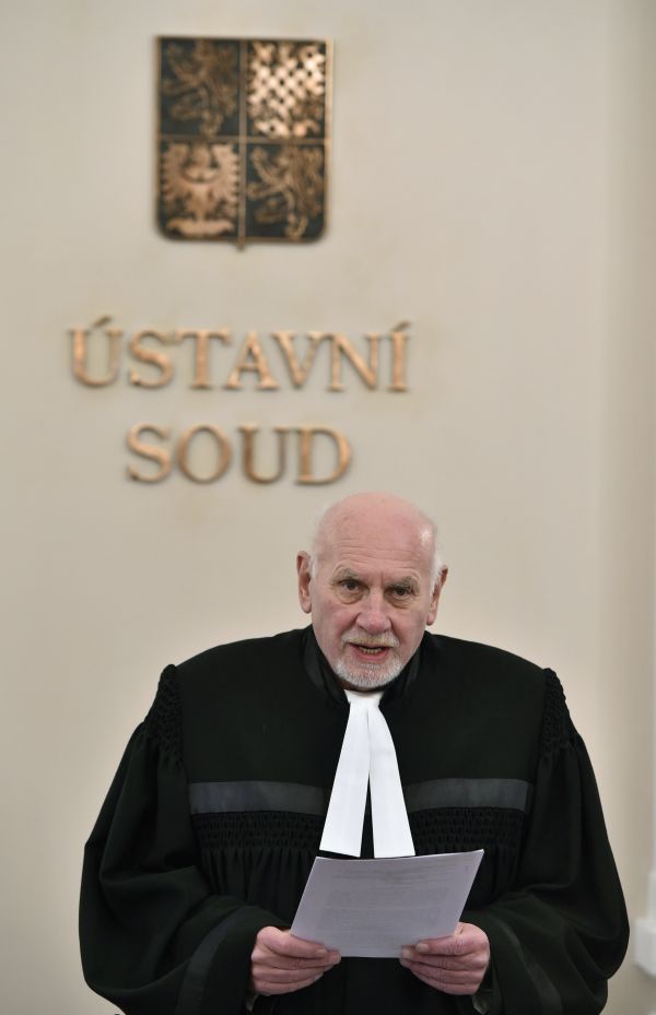 Předseda Ústavního soudu Pavel Rychetský.