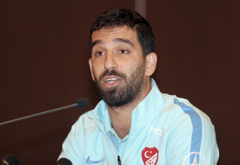 Arda Turan je jednou z největších hvězd tureckého fotbalu, aktuálně ale strádá. Arda Turan je jednou z největších hvězd tureckého fotbalu, aktuálně ale strádá.