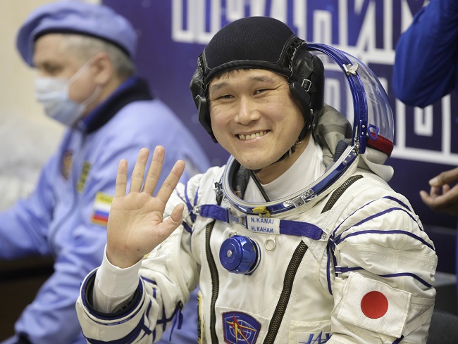Japonský astronaut Norišige Kanai. Japonský astronaut Norišige Kanai.