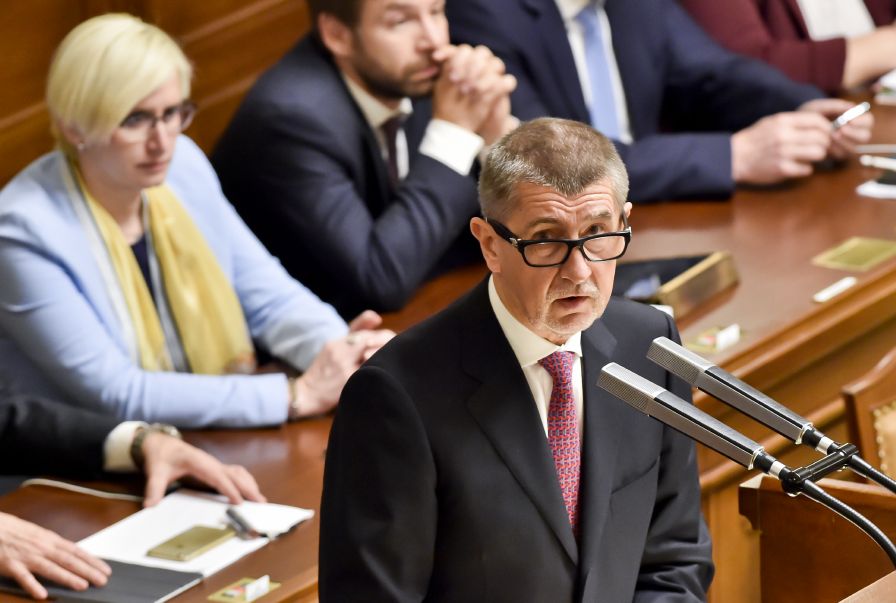 Premiér Andrej Babiš ve sněmovně. Premiér Andrej Babiš ve sněmovně.