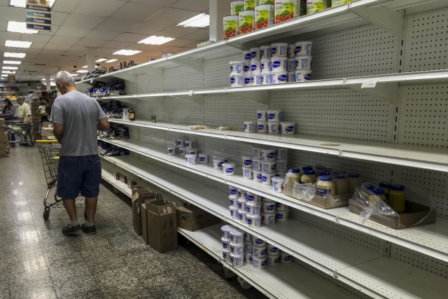 Vyprázdněný venezuelský supermarket. Vyprázdněný venezuelský supermarket.