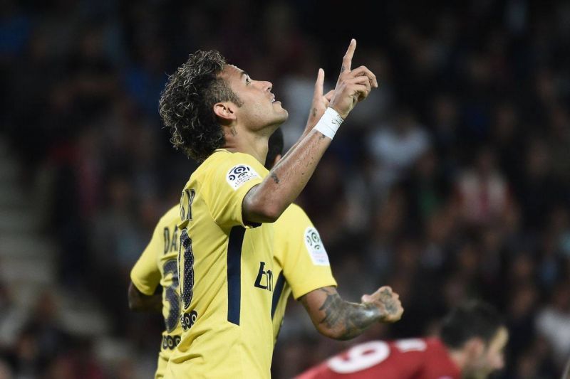 Brazilský fotbalista Neymar (archivní foto). Brazilský fotbalista Neymar (archivní foto).