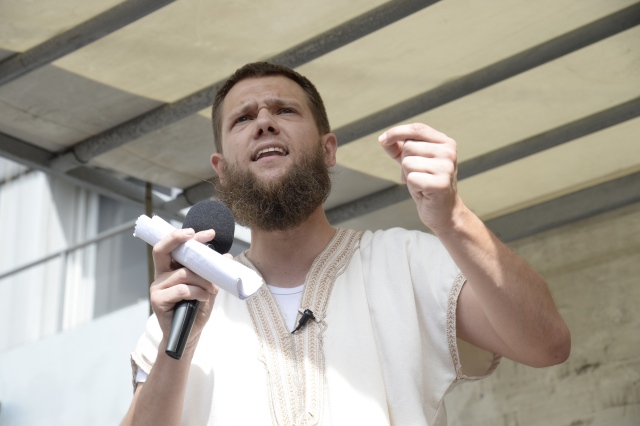 Salafista Sven Lau. Salafista Sven Lau.