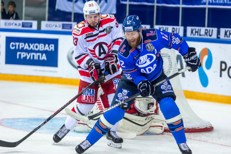 Hokejista Jiří Novotný v dresu Lady. Hokejista Jiří Novotný v dresu Lady.