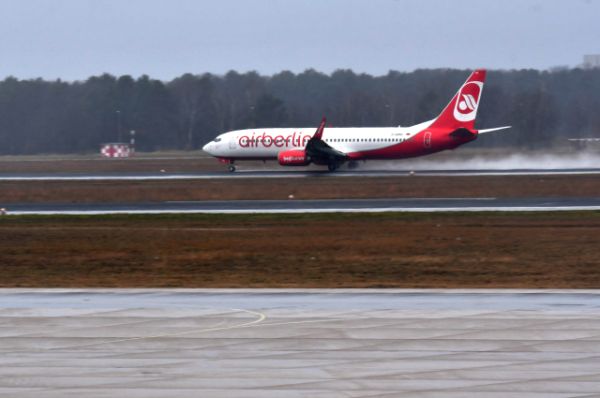 Letadlo německých aerolinek Air Berlin. Letadlo německých aerolinek Air Berlin.