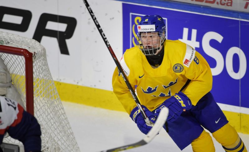 Sedmnáctiletý obránce Rasmus Dahlin nechybí ve švédské nominaci na olympijské hry.