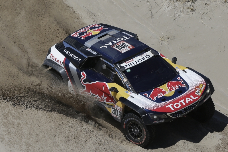 Rallye Dakar pro fanoušky motorsportu přichystala 10. etapu. 