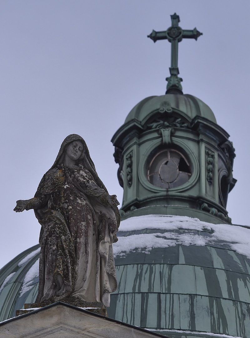 Město Jemnice na Třebíčsku plánuje opravu šlechtické hrobky rodu Pallavicini (na snímku ze 17. ledna 2018). Jedná se o architektonicky unikátní neoklasicistní kulturní památku, postavenou mezi lety 1901 až 1902 podle návrhu vídeňských architektů Otto Hofera a Wilhelma Zecha. Město Jemnice na Třebíčsku plánuje opravu šlechtické hrobky rodu Pallavicini (na snímku ze 17. ledna 2018). Jedná se o architektonicky unikátní neoklasicistní kulturní památku, postavenou mezi lety 1901 až 1902 podle návrhu vídeňských architektů Otto Hofera a Wilhelma Zecha.