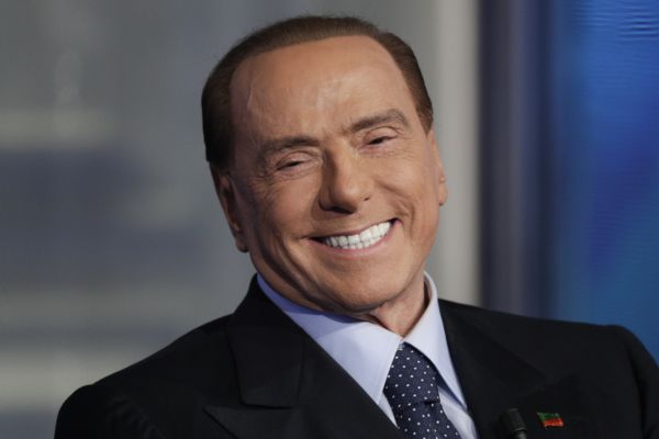 Bývalý italský premiér Silvio Berlusconi. Bývalý italský premiér Silvio Berlusconi.
