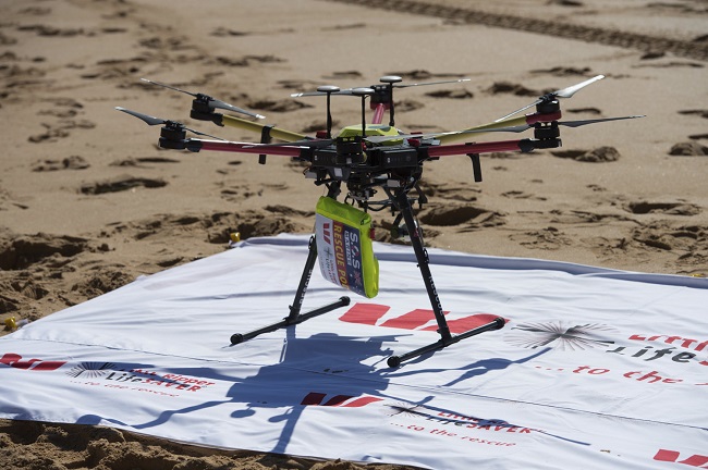 Dron australských záchranářů. Dron australských záchranářů.