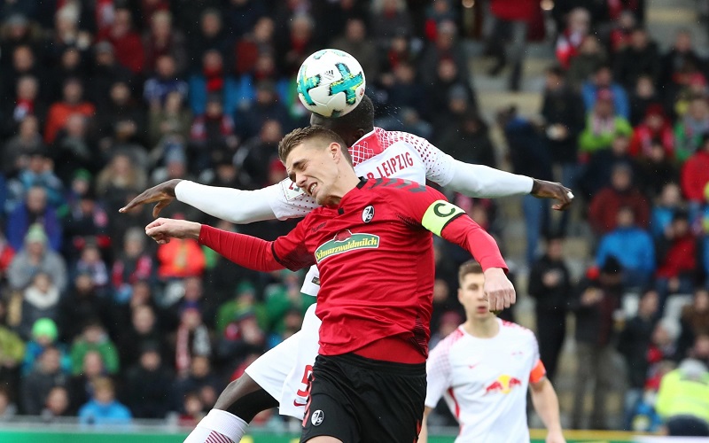 Fotbalisté Lipska prohráli v 19. kole německé ligy ve Freiburgu 1:2. Fotbalisté Lipska prohráli v 19. kole německé ligy ve Freiburgu 1:2.