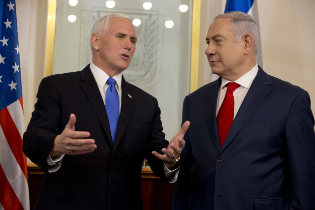 Americký viceprezident Mike Pence s izraelským premiérem Benjaminem Netanyahuem.