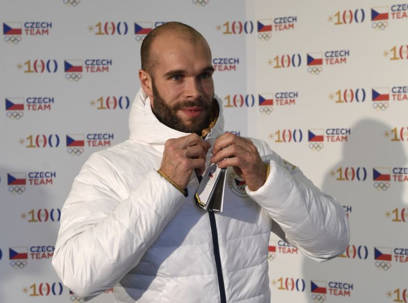 Michal Vondrka zkouší zimní bundu pro OH 2018.
