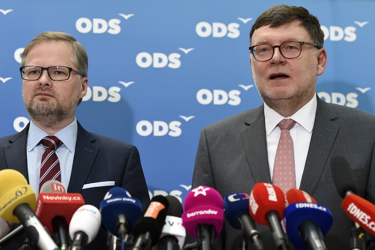 Zleva předseda ODS Petr Fiala a předseda poslaneckého klubu strany Zbyněk Stanjura. 