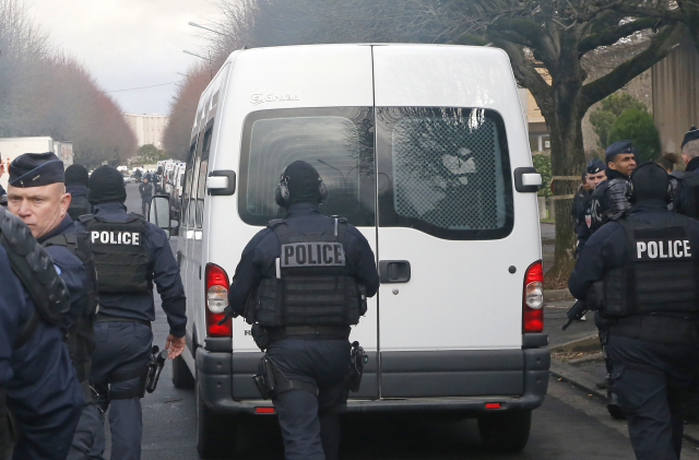 Francouzská policie v případu Jawada Bendaouda.