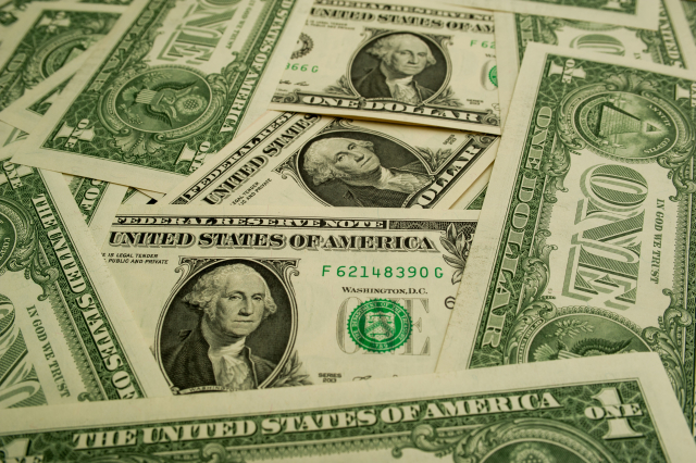 Americký dolar. 