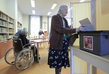 Dvacítka voličů využila v havlíčkobrodském Domově pro seniory ve druhém kole prezidentských voleb přenosnou urnu. Někteří volili v improvizované volební místnosti a ti, kteří mají problémy s chůzí, mohli volit ve svých pokojích. Dvacítka voličů využila v havlíčkobrodském Domově pro seniory ve druhém kole prezidentských voleb přenosnou urnu. Někteří volili v improvizované volební místnosti a ti, kteří mají problémy s chůzí, mohli volit ve svých pokojích.
