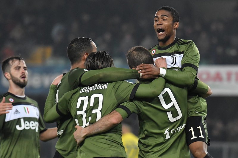 Radost hráčů Juventusu po vstřeleném gólu. Radost hráčů Juventusu po vstřeleném gólu.