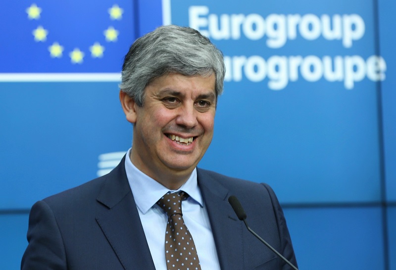 Evropští ministři financí se sešli na jednání o eurozóně.