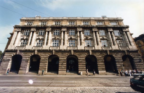 Filozofická fakulta Univerzity Karlovy.