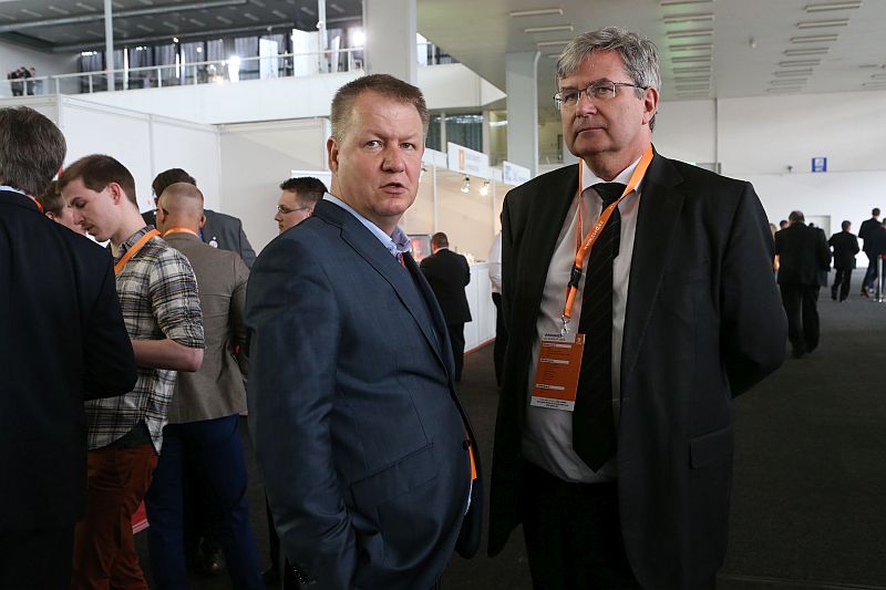 Bývalý ministr zdravotnictví Svatopluk Němeček (vlevo) a Miroslav Jansta na sjezdu ČSSD v roce 2017.