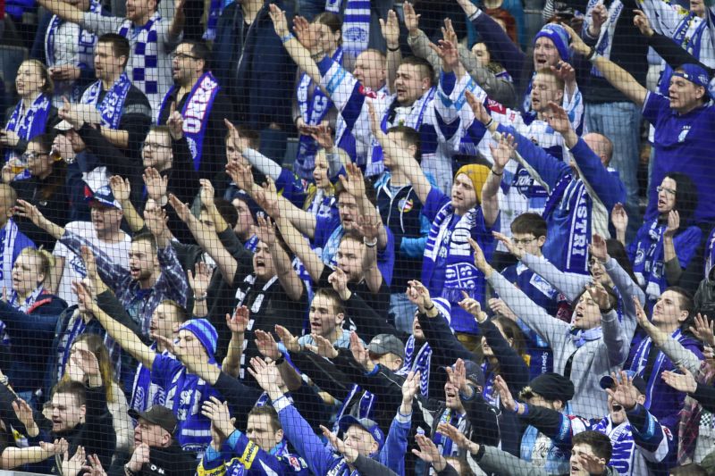 Fanoušci Komety Brno mají s novým disciplinárním řádem opakované problémy. Fanoušci Komety Brno mají s novým disciplinárním řádem opakované problémy.