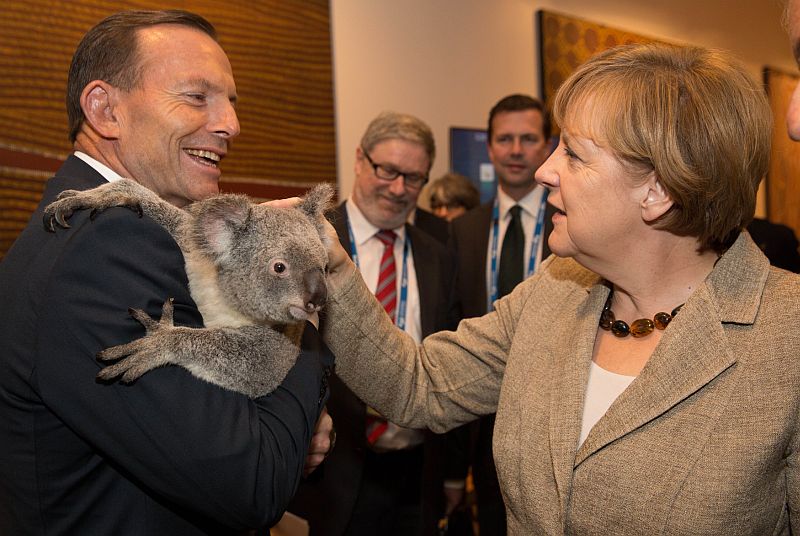 Bývalý australský premiér Tonny Abbott a německá kancléřka Angela Merkelová na snímku z roku 2014.