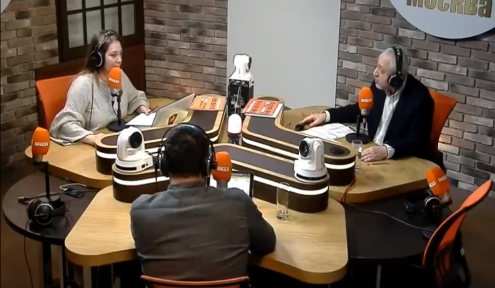 Debatující novináři Nikolaj Svanidze a Maxim Ševčenko se nakonec v rádiu poprali.