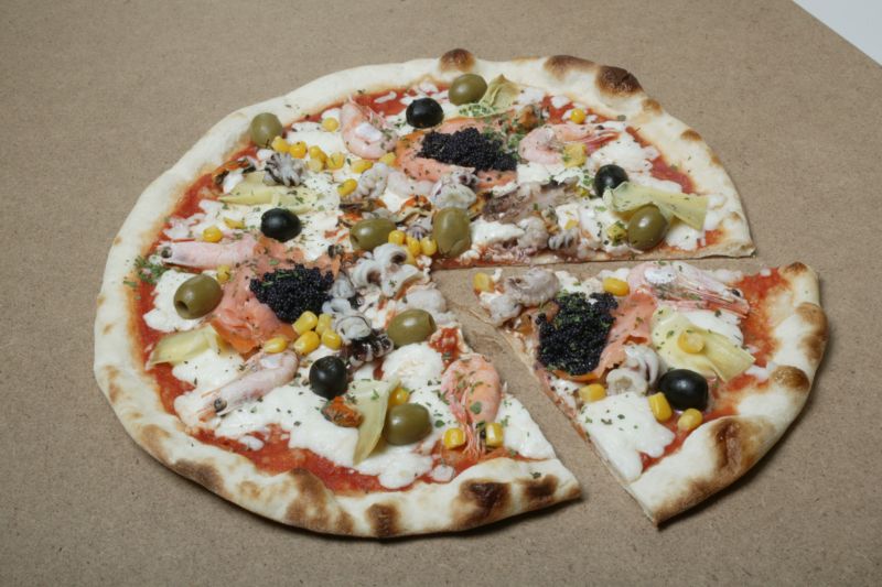 Fanoušci fotbalového klubu Portuguesa snědli svým svěřencům pizzu.