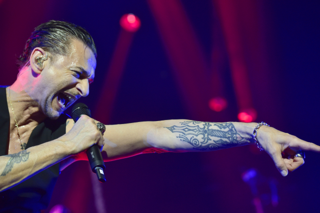 Britská skupina Depeche Mode se zpěvákem Davidem Gahanem v čele vystoupila v Praze.
