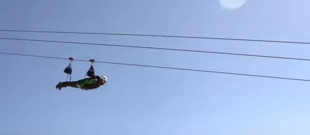 Nový nejdelší lanový skluz měří téměř tři metry.