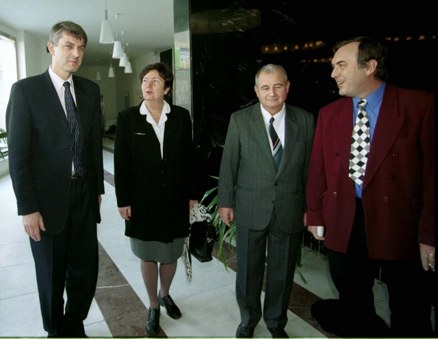 V hotelu International v Brně se 20. prosince setkal současný brněnský primátor Petr Duchoň (vlevo) se svými předchůdci Dagmar Lastoveckou, Pavlem Podsedníkem (druhý zprava) a Jiřím Horákem (vpravo).