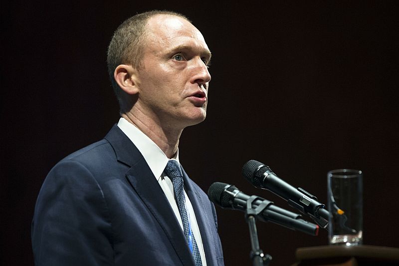 Carter Page, poradce tehdejšího prezidentského kandidáta Donalda Trumpa. Carter Page, poradce tehdejšího prezidentského kandidáta Donalda Trumpa.