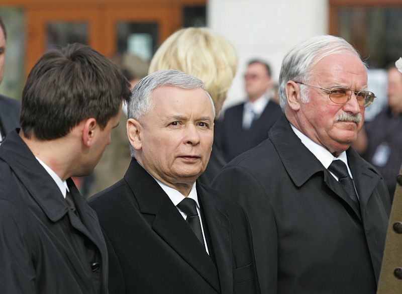 Předseda polské vládnoucí strany Právo a spravedlnost (PiS) Jaroslaw Kaczyński. Předseda polské vládnoucí strany Právo a spravedlnost (PiS) Jaroslaw Kaczyński.