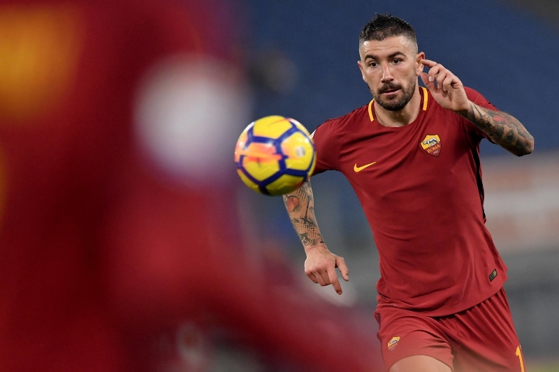 Fotbalisté AS Řím vyhráli v duelu s Veronou. Svým výkonem pomohl i Alexander Kolarov. Fotbalisté AS Řím vyhráli v duelu s Veronou. Svým výkonem pomohl i Alexander Kolarov.