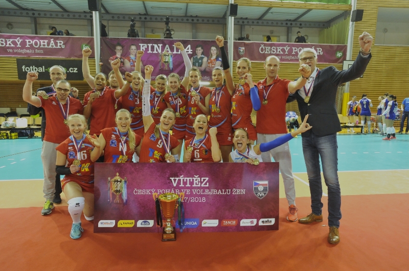 Volejbalisty Prostějova po vítězství v Českém poháru. Volejbalisty Prostějova po vítězství v Českém poháru.