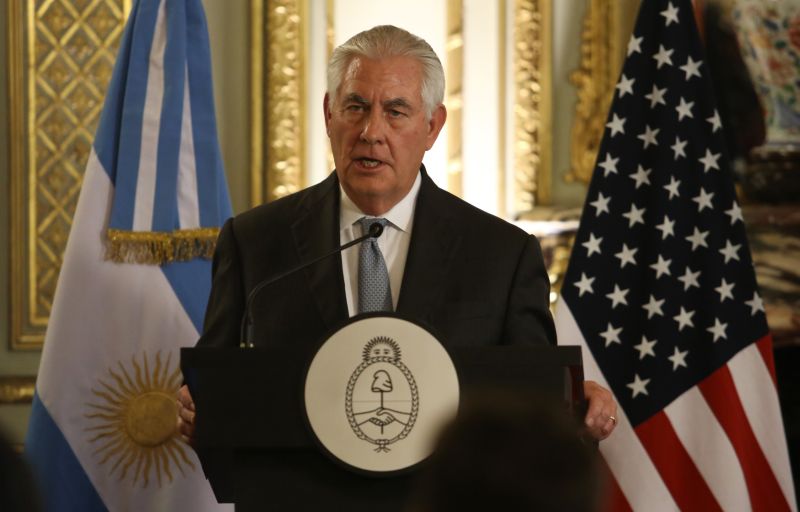 Americký ministr zahraničí Rex Tillerson při návštěvě Argentiny. Americký ministr zahraničí Rex Tillerson při návštěvě Argentiny.