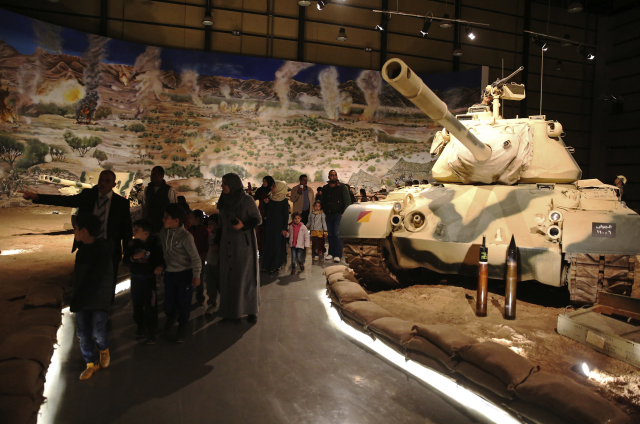 Muzeum podává prostřednictvím tanků svědectví o historii. Muzeum podává prostřednictvím tanků svědectví o historii.