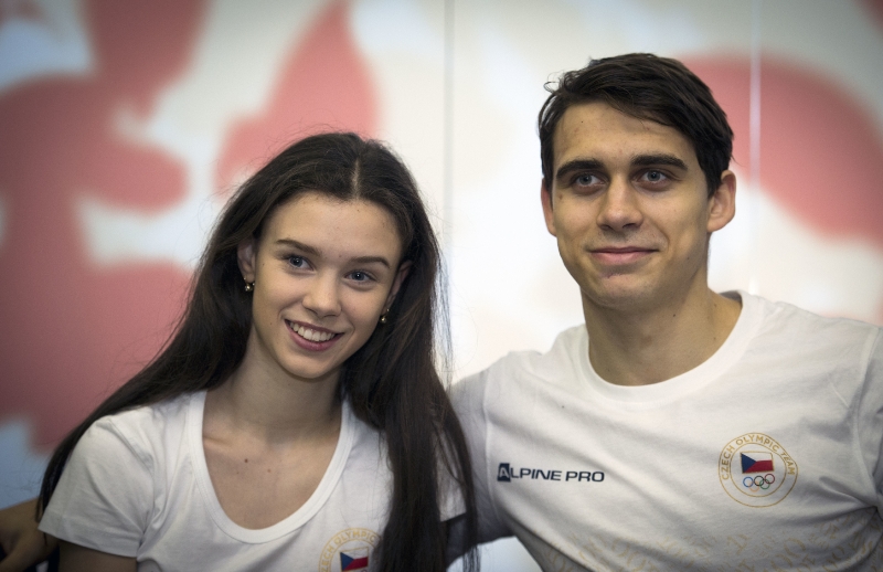 Krasobruslaři Anna Dušková a Martin Bidař.