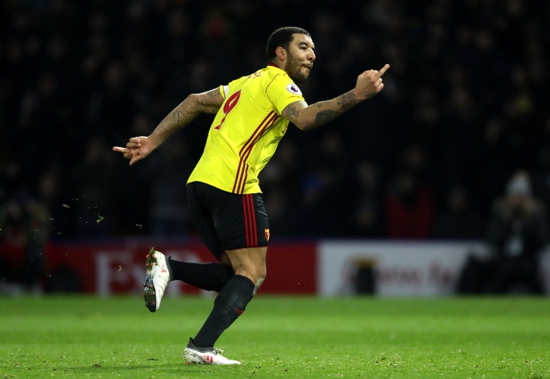Troy Deeney při oslavě gólu do sítě Chelsea. 
