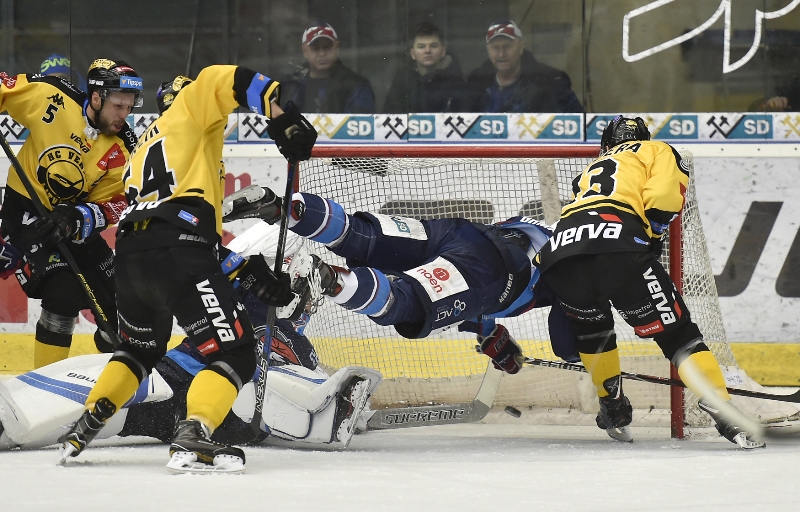 Chomutov se v rámci dalšího kola extraligy utkal s Litvínovem.