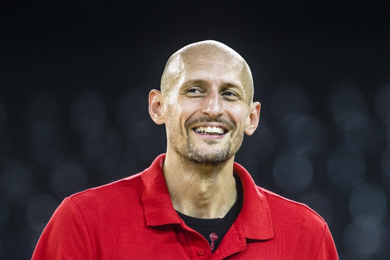 Bývalý basketbalista Luboš Bartoň je nově asistentem trenéra Barcelony. Bývalý basketbalista Luboš Bartoň je nově asistentem trenéra Barcelony.