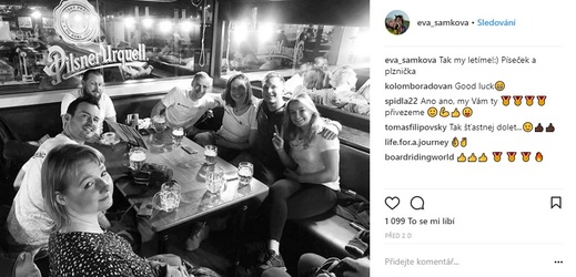 Eva Samková si na letišti vychutnala pivo. Eva Samková si na letišti vychutnala pivo.