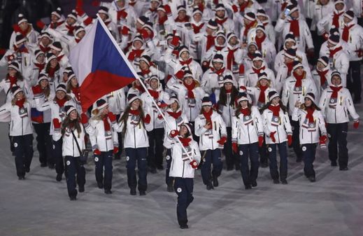 Českou výpravu na stadion přivedla Eva Samková.