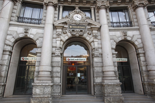 Unicredit bank v Miláně.