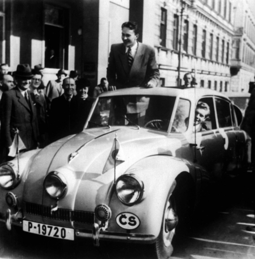 Cesta Miroslava Zikmunda a Jiřího Hanzelky Evropou, Afrikou a Jižní Amerikou (1947 - 1950) vozem Tatra 87.