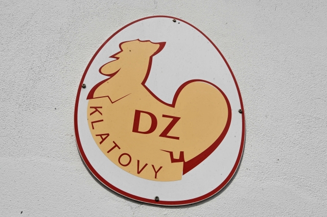 Drůbežářský závod Klatovy (logo).