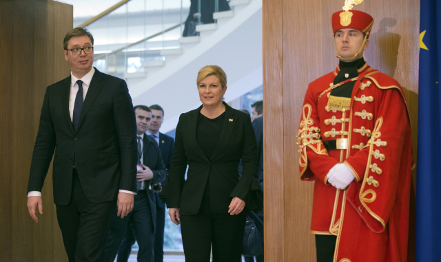 Srbský prezident Aleksandar Vučić a Kolinda Grabarová Kitarovičová.